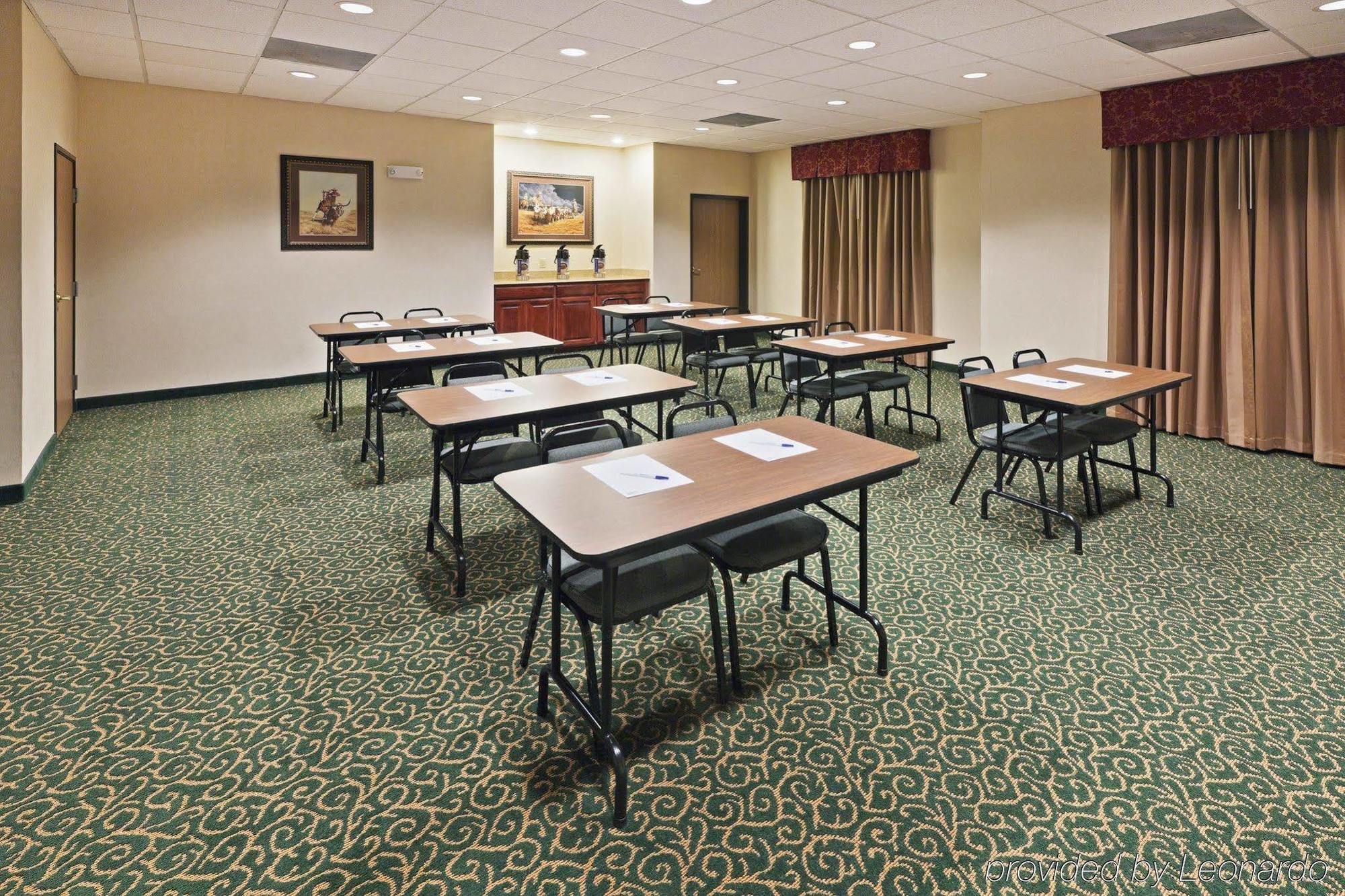 Holiday Inn Express Hotel And Suites Abilene By Ihg Exterior foto